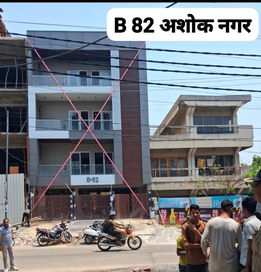 GDA’s Major Action: Two Illegal Buildings Sealed in Ashok Nagar, Bulldozer Action Carried Out in Avantika IMAGE CREDIT TO प्राधिकरण