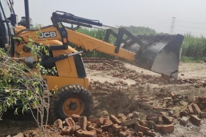 HPDA's Major Drive: Bulldozers Demolish Four Illegal Plottings Spread Across 36,500 Square Metres — IMAGE CREDIT TO प्राधिकरण