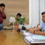 District Magistrate Heard Public Grievances During Janata Darshan, Helped a Widow Woman Receive Benefits of Government Schemes Within a Week — IMAGE CREDIT TO सूचना विभाग