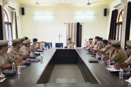 Ganga Dussehra 2026 Preparations in Full Swing: ASP Vineet Bhatnagar Holds Review Meeting with Officials — IMAGE CREDIT TO पुलिस