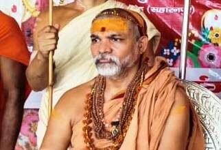 Cattle Dying of Hunger and Thirst in Cow Shelters Under Yogi Government: Shankaracharya — IMAGE CREDIT TO रिपोर्टर