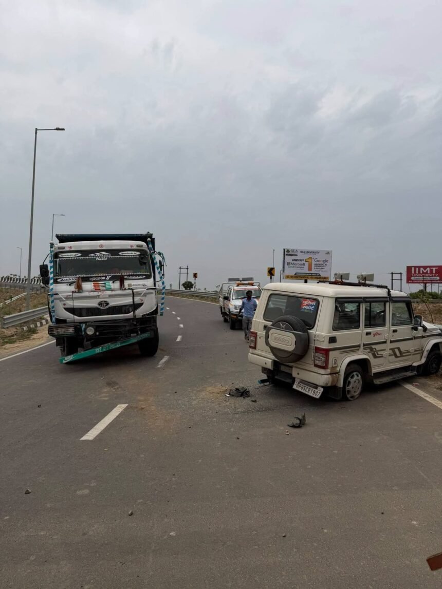 A dumper truck collided with a police vehicle assigned to the security detail of the Mant MLA, resulting in the death of a police sub-inspector (station officer). IMAGE CREDIT TO पुलिस