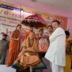 Cow protection is not just a religious issue, but a matter of the existence of the nation and its culture: Avimukteshwaranand. IMAGE CREDIT TO रिपोर्टर