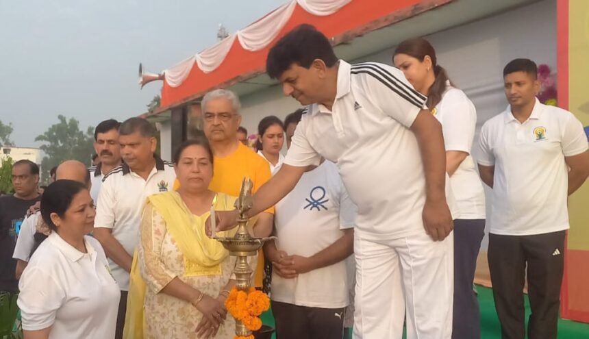 International Yoga Day was celebrated on the theme “Yoga for Healthy Aging,” and the in-charge minister also planted saplings. IMAGE CREDIT TO सूचना विभाग