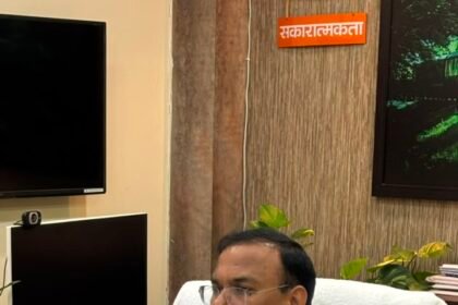 "Review of the PM Awas Yojana in Ghaziabad: 5 projects have been completed, and an ultimatum has been given to complete the pending EWS flats by September 30, 2026." IMAGE CREDIT TO प्राधिकरण