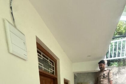 MDDA took strict action against illegal constructions in Mussoorie, sealing two buildings on the Suvakholi and Picture Palace road. IMAGE CREDIT TO AUTHORITY