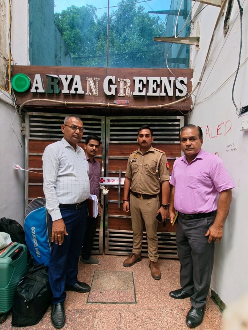 Sealing Drive Conducted Amidst Heavy Chaos in Vasundhara: 12 Illegal Commercial Establishments Operating in Residential Buildings Sealed IMAGE CREDIT TO: आवास विकास
