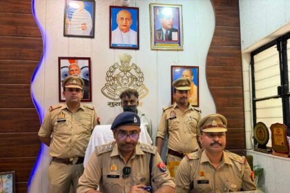 Cunning Thief Arrested for Stealing Kanwariyas’ Mobile Phones; 12 Mobiles Recovered IMAGE CREDIT TO: पुलिस