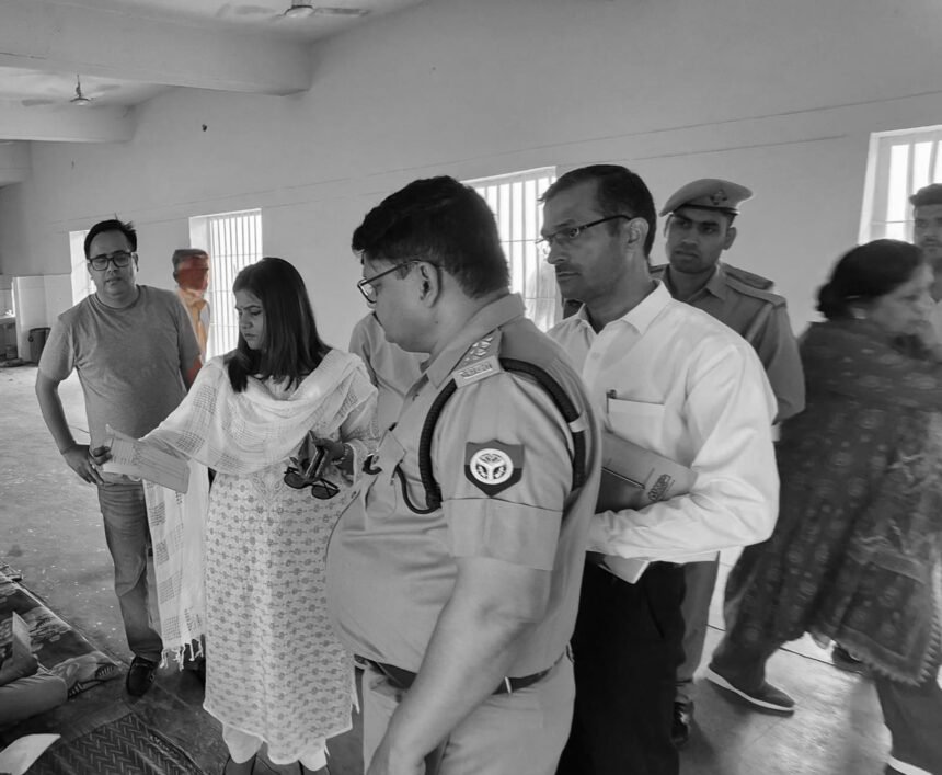 District Legal Services Authority Secretary Conducts Monthly Inspection of District Jail; Reviews Legal Aid Arrangements IMAGE CREDIT TO: POLICE