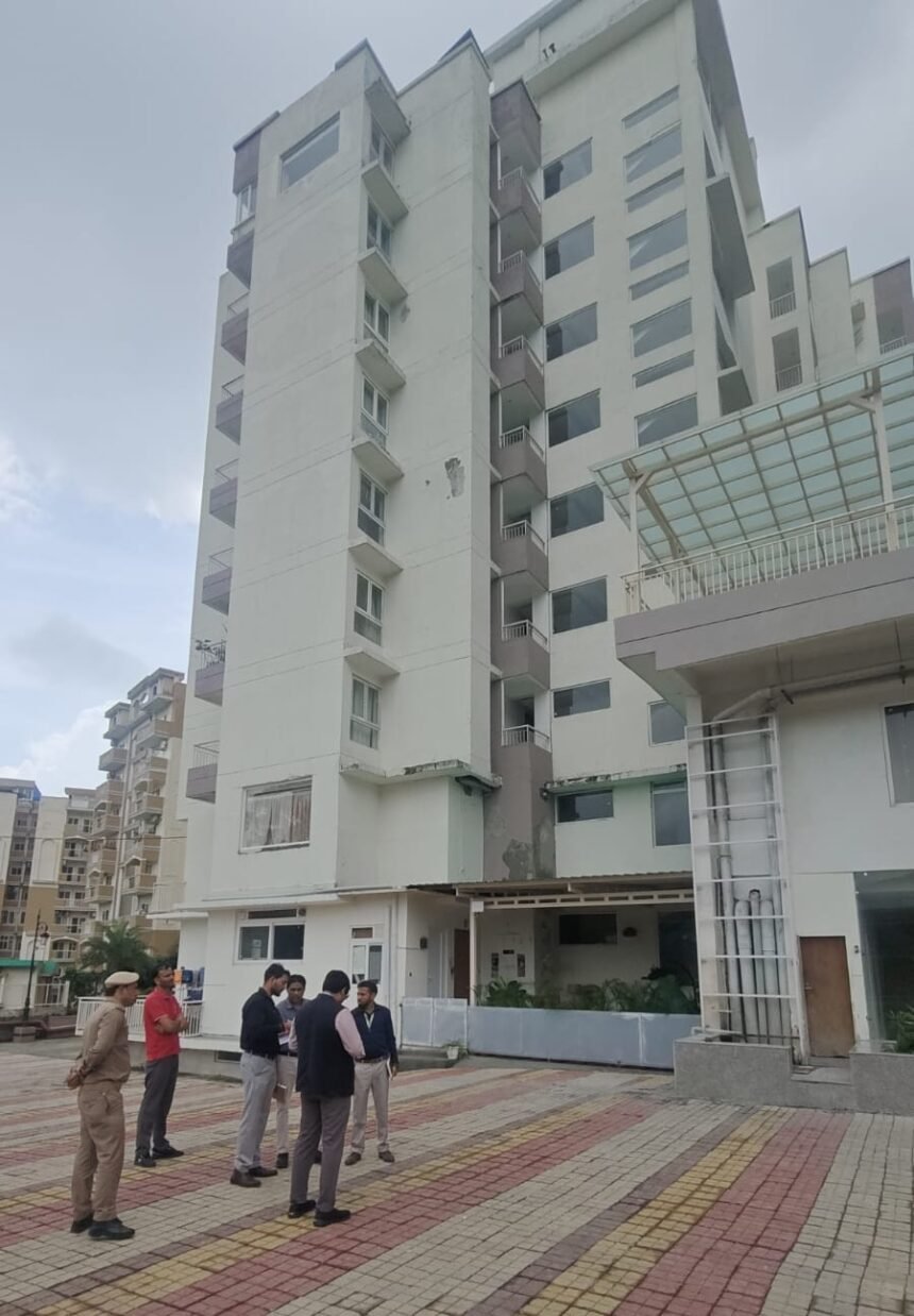 MDDA Cracks Down on Illegal Constructions: Building Sealed in Rishikesh, Inspections Continue in Dehradun’s Prime Localities IMAGE CREDIT TO प्राधिकरण