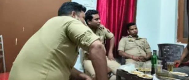 Photo of Liquor Party in Uniform Goes Viral; Two Sub-Inspectors and One Constable from Garhmukteshwar Sent to Police Lines | IMAGE CREDIT TO रिपोर्टर