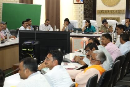 DM and SP Review Preparations for Kanwar Yatra; Stress Registration of Camps and Strengthening Security Arrangements | IMAGE CREDIT TO सूचना विभाग