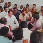Electricity contractual workers end protest after transfer order is stayed IMAGE CREDIT TO रिपोर्टर