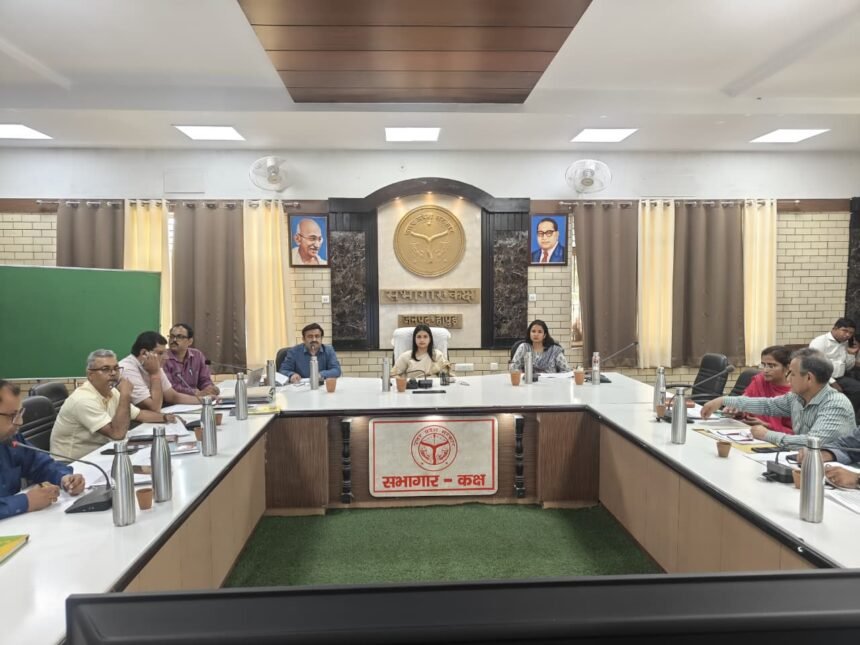 Emphasis on Improving Healthcare Services; District Magistrate Issues Strict Instructions to Officials IMAGE CREDIT TO सूचना विभाग