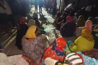 Vikrant Jatav Murder Case: Protesters Kept the Body for 14 Hours Demanding Arrest of Accused; Last Rites Performed After Assurance IMAGE CREDIT TO रिपोर्टर