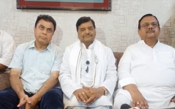 Shivpal Yadav Reaches Ghaziabad, Alerts Party Workers Ahead of Upcoming Elections IMAGE CREDIT TO: रिपोर्टर