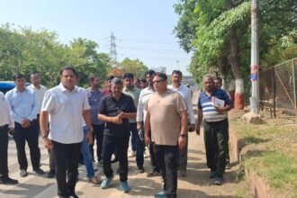 Development Work of Ghaziabad Municipal Corporation Continues Unabated Despite Rain, Municipal Commissioner Inspects Crores Worth of Construction Projects in Indirapuram IMAGE CREDIT TO: नगर निगम