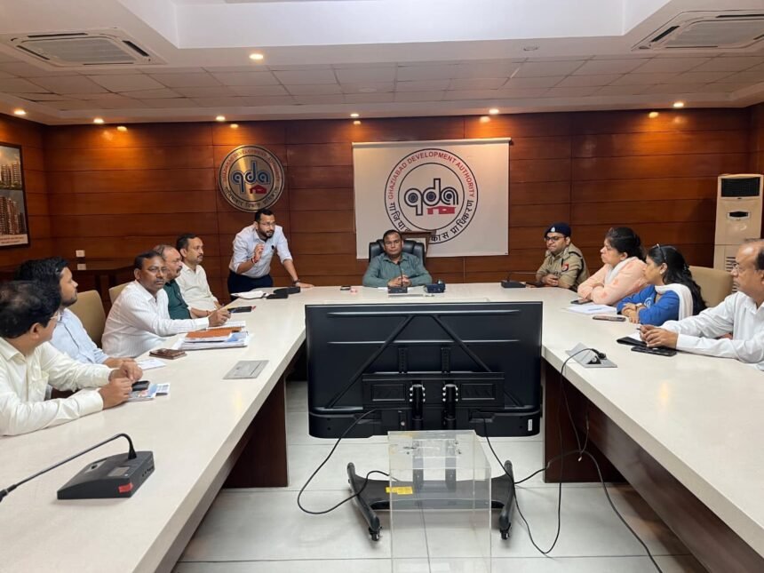 Ghaziabad: Major Relief for Sealed Schools and Coaching Centers; Locks to Be Opened on Condition of Meeting Standards Within 2 Months IMAGE CREDIT TO प्राधिकरण
