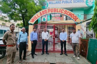 Awas Vikas Takes Strict Action in Vasundhara: 7 Illegal Commercial Establishments Sealed for Violating Residential Rules IMAGE CREDIT TO आवास विकास