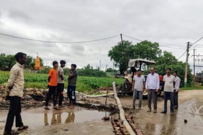 Water Drainage Drive Conducted in 13 Villages Amid Heavy Rainfall, Waterlogging Removed Using Pumps IMAGE CREDIT: रिपोर्टर