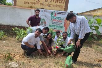 Chief Development Officer Inspects ‘Har Ghar Jal’ Project, Gives Message on Water Conservation IMAGE CREDIT TO सूचना विभाग
