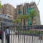 Sensation After Body of a Girl Found at Under-Construction Mall in Raj Nagar Extension, Police Begin Investigation IMAGE CREDIT TO रिपोर्टर