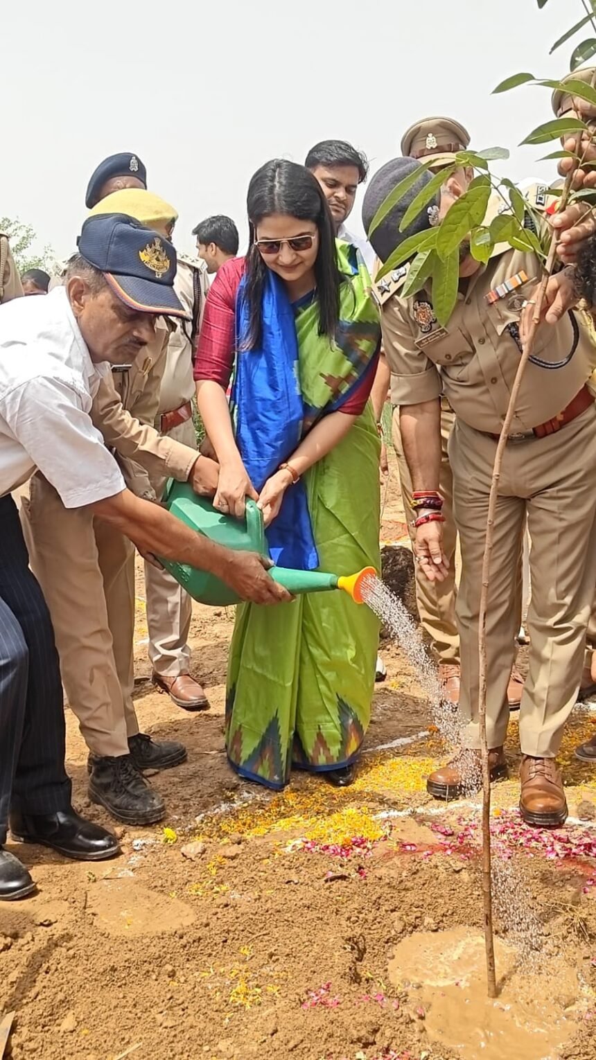 Large-Scale Tree Plantation Conducted at Kurana Toll Plaza Under the "One Tree in Mother's Name" Campaign; Emphasis Laid on Public Participation | IMAGE CREDIT TO सूचना विभाग