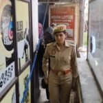 Prostitution Racket Operating Under the Guise of a Therapy Center in Vaishali; Police Conduct Raid | IMAGE CREDIT TO पुलिस