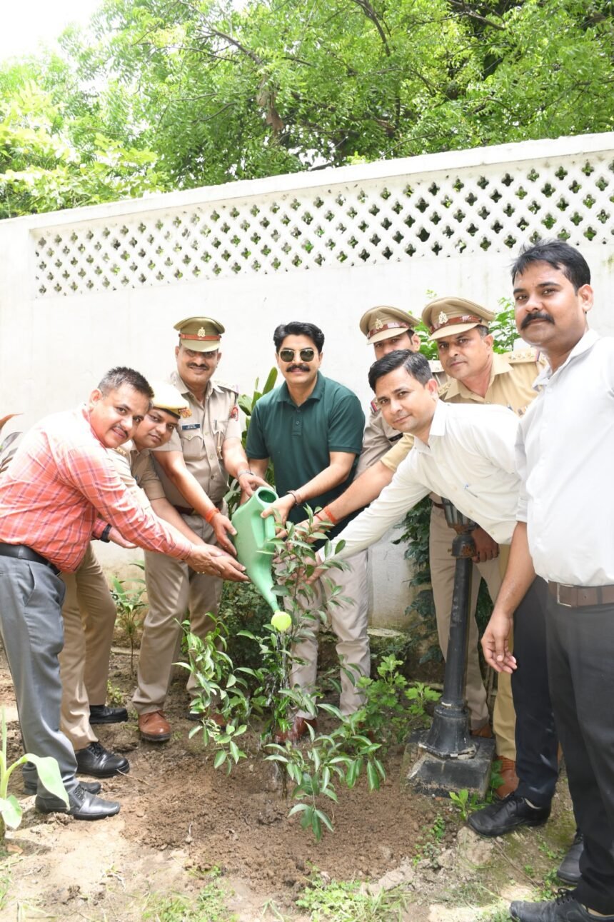 DIG Plants Sapling Under the "One Tree in Mother's Name" Campaign, Delivers Message of Environmental Conservation | IMAGE CREDIT TO पुलिस
