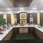 Resolve pensioners’ issues promptly; all payments should be completed within one month of retirement: District Magistrate. | IMAGE CREDIT TO सूचना विभाग