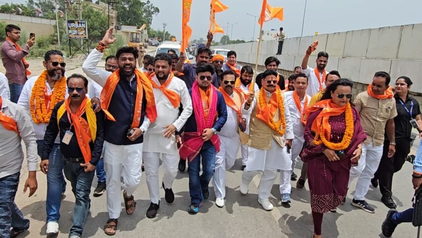 ‘Jago Hindu Jago’ Yatra taken out from Varanasi to Mirzapur, delivered a message of public awareness. | IMAGE CREDIT TO विश्व हिंदू रक्षा परिषद
