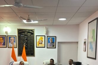 Naya Safar Yojana: Meeting Held at Transport Office, Special Instructions Issued to Vehicle Owners. IMAGE CREDIT TO परिवहन विभाग