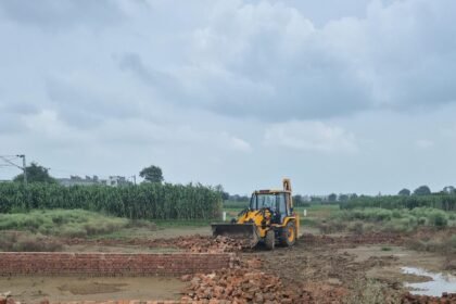 Ghaziabad Development Authority Takes Strict Action: Illegal Colony Being Developed on 6,000 Square Metres in Duhai Area Demolished IMAGE CREDIT TO प्राधिकरण