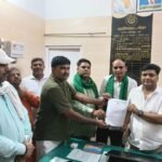 BKU Mahatma Tikait Submits Memorandum to Tehsildar Against Proposed Trade Deal IMAGE CREDIT TO रिपोर्टर