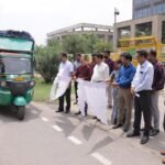 Special Plastic Bins to Be Installed in 40 Residential Societies of Greater Noida, Initiative to Make the City Polythene-Free Accelerates IMAGE CREDIT TO प्राधिकरण