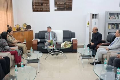 Administrative Judge Ajay Bhanot Inspects District Court, Emphasizes Quality of Judicial Work and Timely Disposal of Cases IMAGE CREDIT TO सूचना विभाग