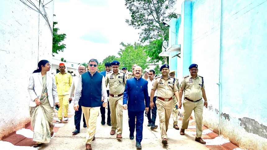 District Jail Inspection Conducted; Necessary Instructions Issued on Skill Development and Rights of Inmates IMAGE CREDIT TO: POLICE