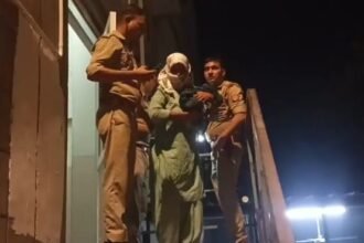 Devnandini Hospital AC Blast Causes Massive Fire: 32 Patients and 3 Newborns Safely Rescued in Two-Hour Rescue Operation IMAGE CREDIT TO रिपोर्टर