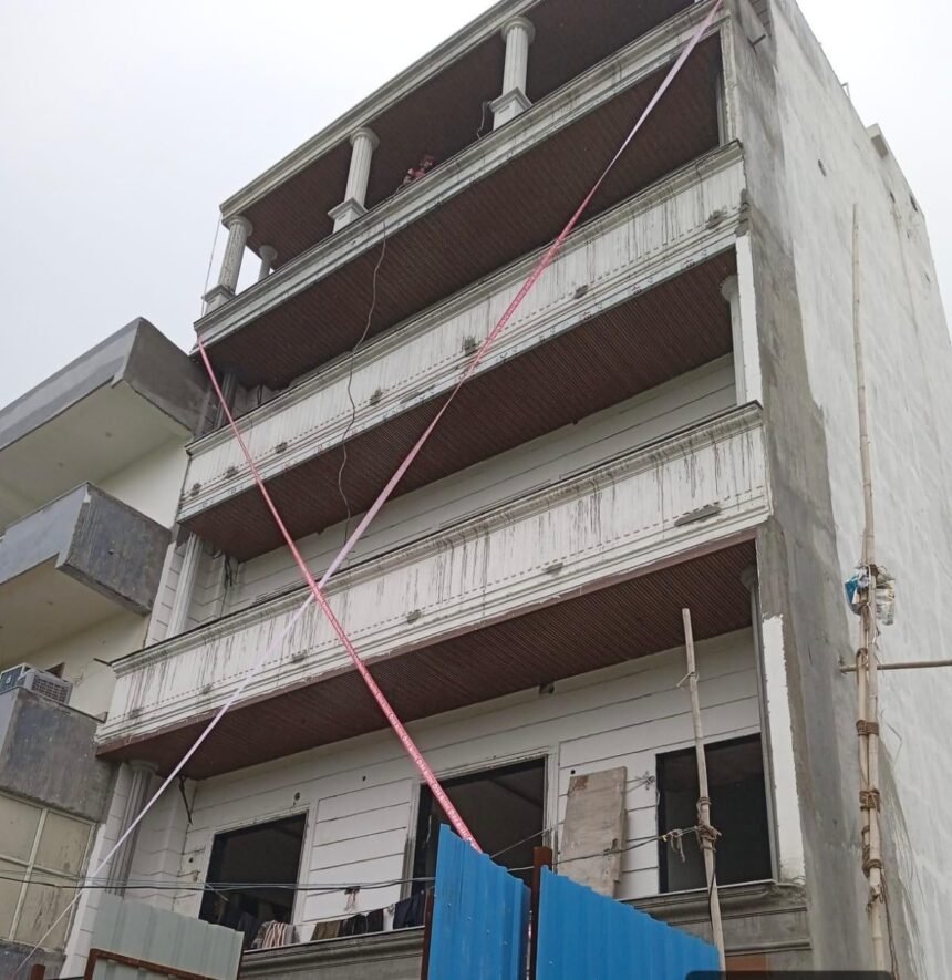 Illegal Construction Contrary to Approved Map Demolished in Avantika, Attempt to Develop Illegal Colony on 6,600 Square Yards in Mehrauli Foiled IMAGE CREDIT TO प्राधिकरण
