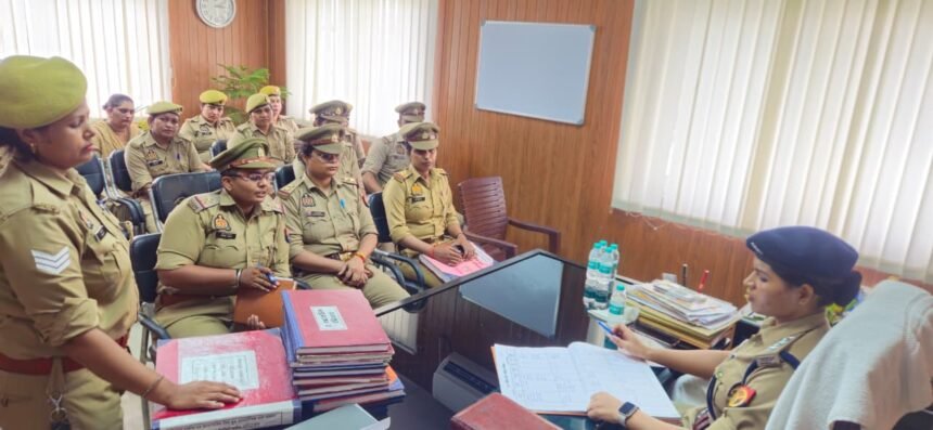 Kanwar Yatra: ACP Priyashree Pal Holds Meeting with Shakti Kendra Teams IMAGE CREDIT TO POLICE