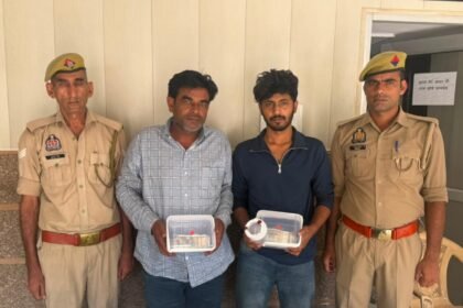 Two Accused Arrested for ₹1 Million Fraud After Luring Victim with Cheap Gold on Instagram Image Credit: पुलिस