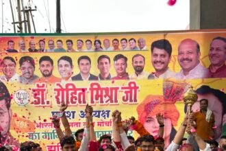 Ghaziabad Resonates with Youth Enthusiasm, Kajal Tyagi Organizes Grand Welcome for State President Image Credit: भाजपा