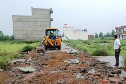 Demolished, 6,000 Square Metres of Unauthorized Industrial Construction Sealed IMAGE CREDIT TO प्राधिकरण