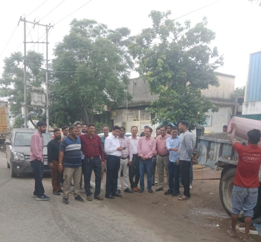 Door-to-Door Garbage Collection Begins in Udyog Vihar Extension, Facility to Be Extended to Other Industrial Areas IMAGE CREDIT TO: प्राधिकरण