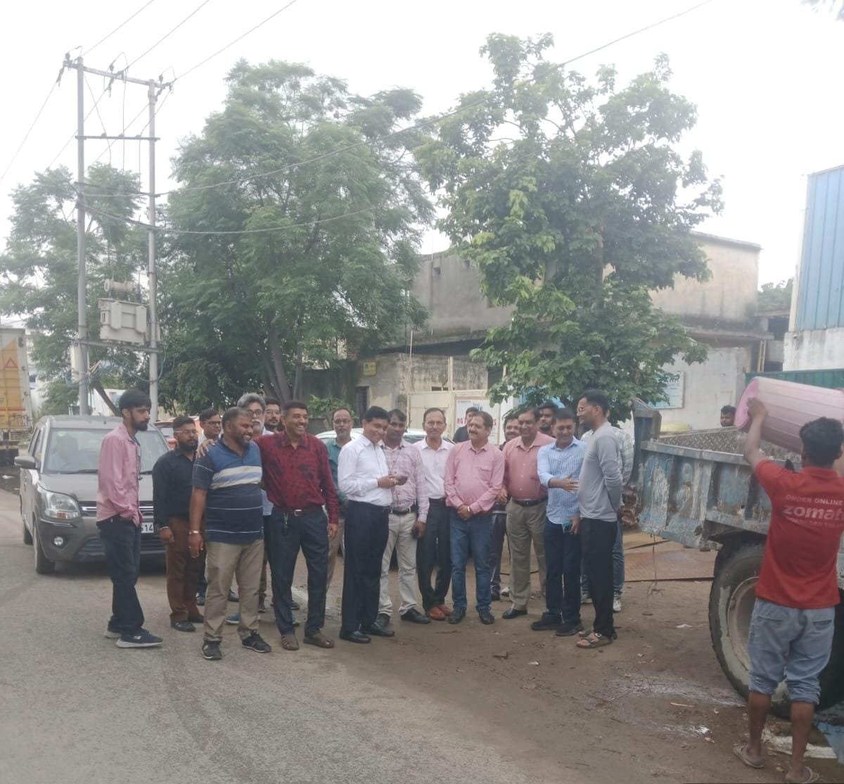 Door-to-Door Garbage Collection Begins in Udyog Vihar Extension, Facility to Be Extended to Other Industrial Areas IMAGE CREDIT TO: प्राधिकरण