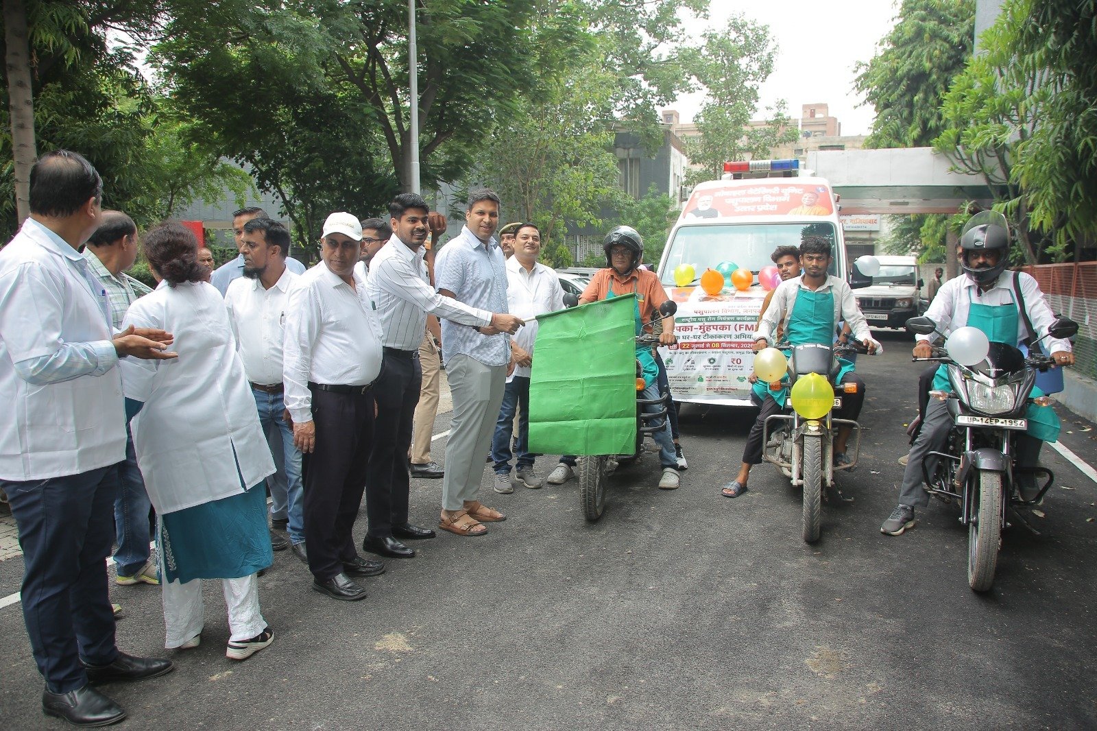 DM Flags Off Foot-and-Mouth Disease Vaccination Campaign IMAGE CREDIT TO सूचना विभाग