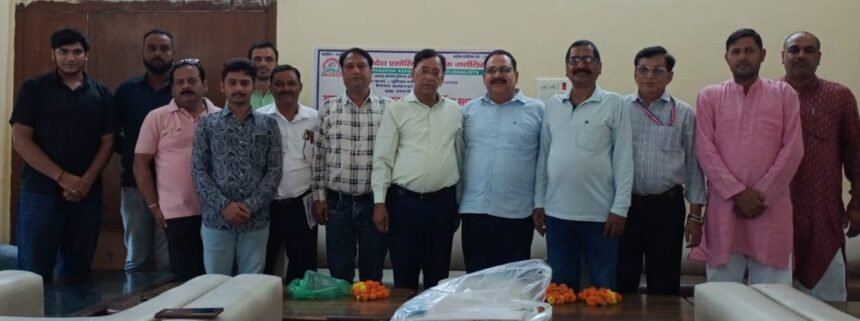 UPJA Foundation Day Celebrated with Enthusiasm, Journalists Resolve to Strengthen the Organization IMAGE CREDIT TO रिपोर्टर