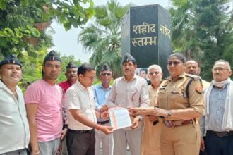 Four Police Personnel, Including Two Sub-Inspectors, Sent to Police Lines for Negligence in Gaurav Tyagi Murder Case IMAGE CREDIT TO रिपोर्टर