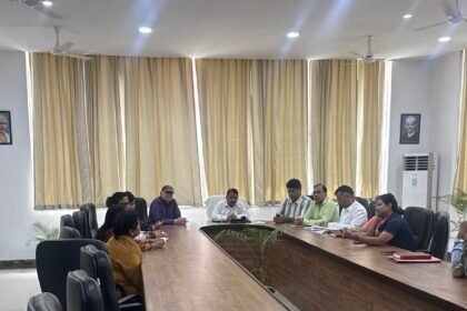 Greater Noida Authority’s New Initiative to Address Stray Dog Issues, Society-Wise Meetings to Be Held Every Week | IMAGE CREDIT TO प्राधिकरण