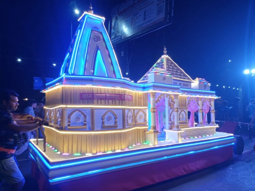 The Delhi–Meerut route has taken on a Shiva-inspired atmosphere as the number of Kanwariyas continues to rise, with volunteers gathering at service camps set up at various places. IMAGE CREDIT TO रिपोर्टर